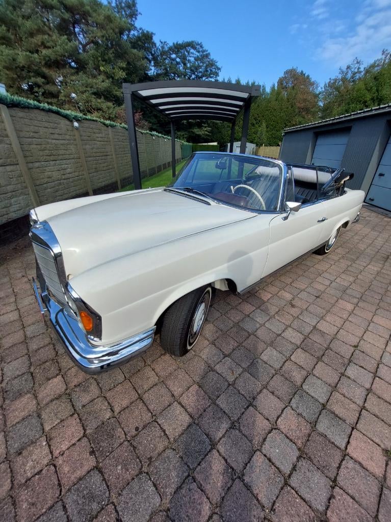 oldtimer Mercedes 220SEC, Automaat, Achterwielaandrijving, Zwart, Cabriolet