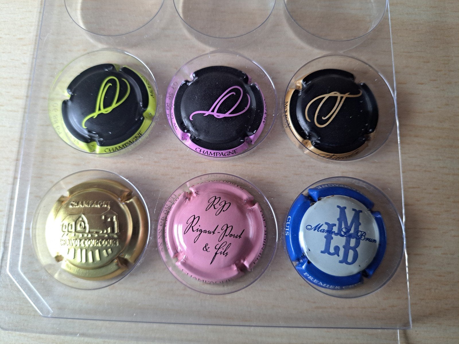 Champagnecapsules, Verzenden