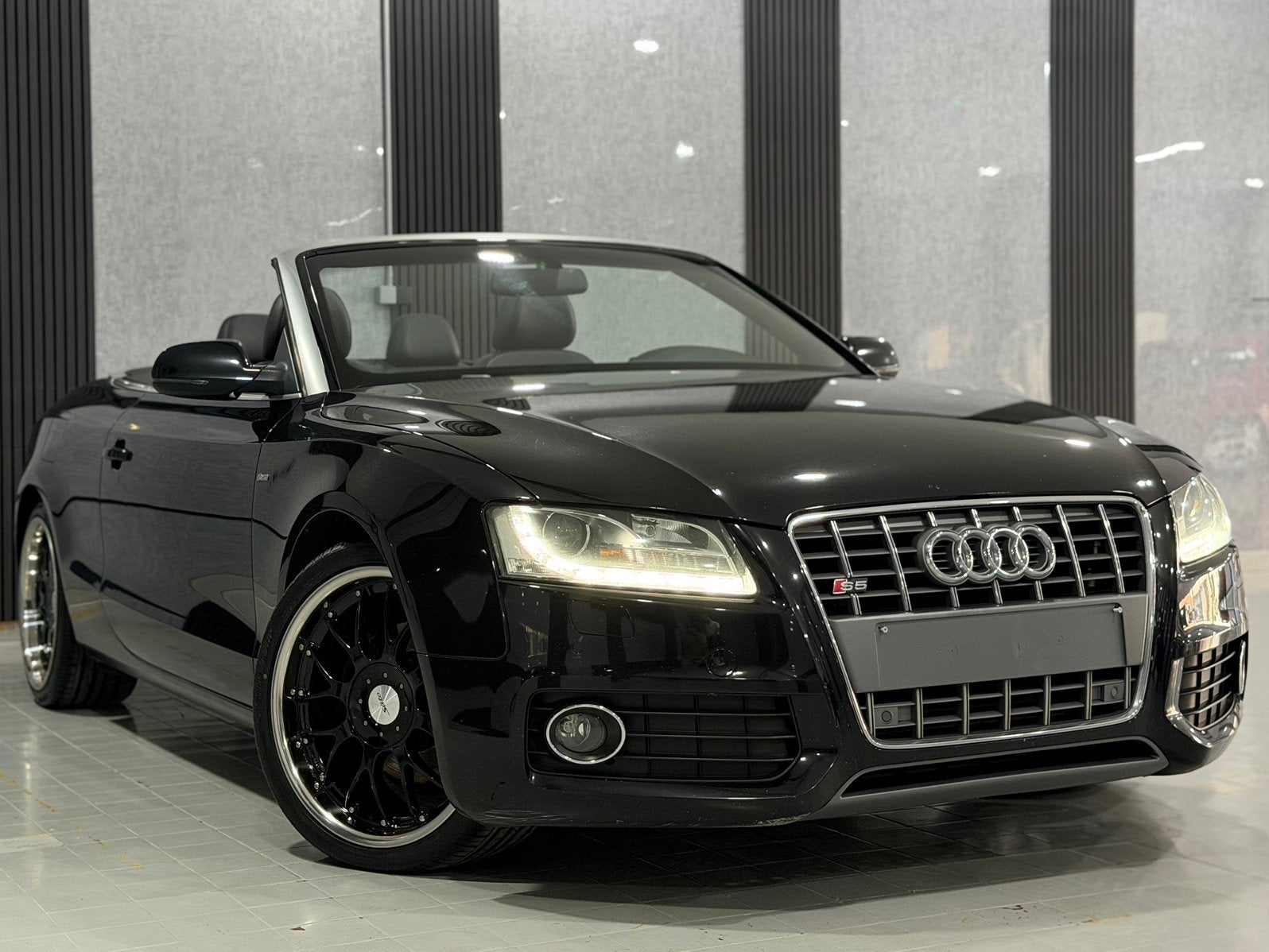 AUDI A5 CABRIOLET S-LINE 2.0 TDI EURO 5, Auto's, Euro 5, Stoelmassage, Cabriolet, https://public.car-pass.be/vhr/cff66d59-3727-4eb1-b571-99065927e211