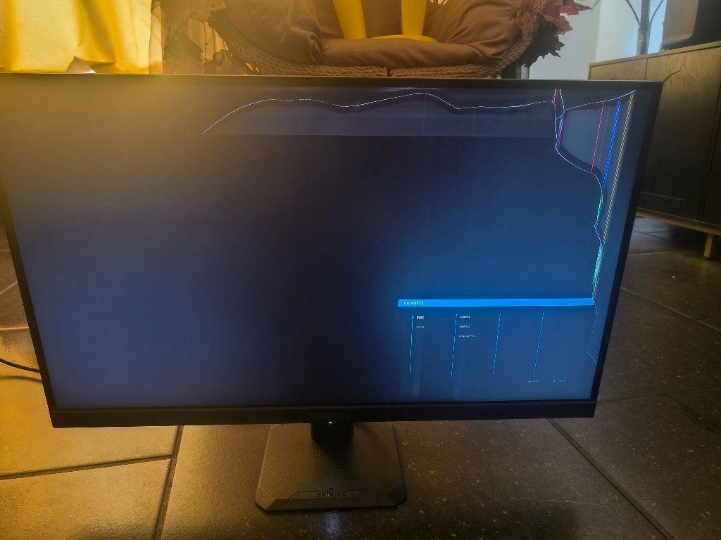 Beschadigde gigabyte gsu27 4k monitor HDMI 2.1, Computers en Software, Monitoren, Ophalen, Gebruikt, GIGABYTE, Minder dan 1 ms