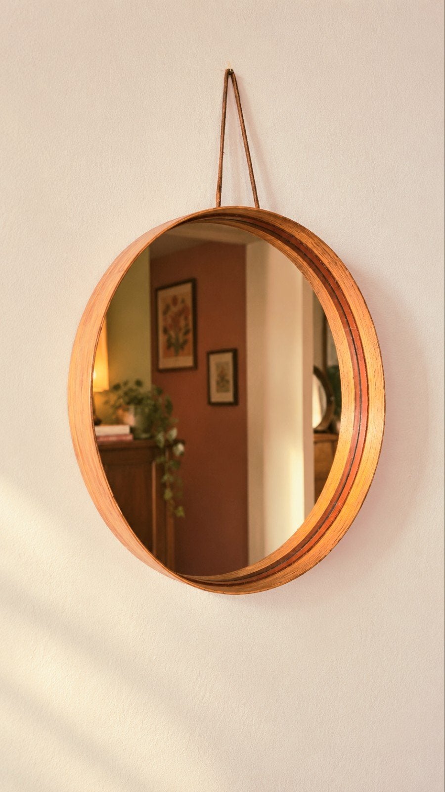 Miroir rond teck et cuir Glasmäster, Markaryd 1960 vintage, Maison & Meubles, Accessoires pour la Maison | Miroirs, Enlèvement ou Envoi