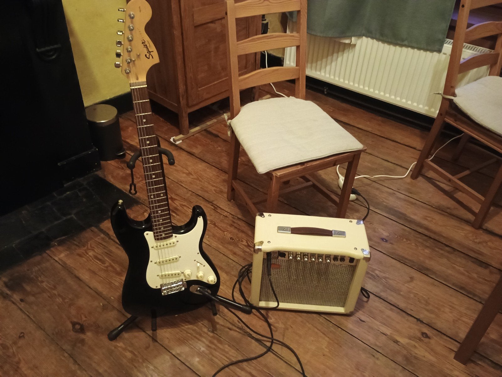 Squier affinity stratocaster + Stagg versterker evt ruil, Musique & Instruments, Enlèvement ou Envoi, Utilisé, Solid body