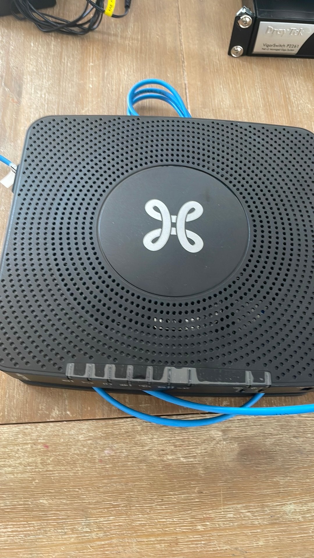 Proximus modem b-box, Computers en Software, Ophalen, Zo goed als nieuw