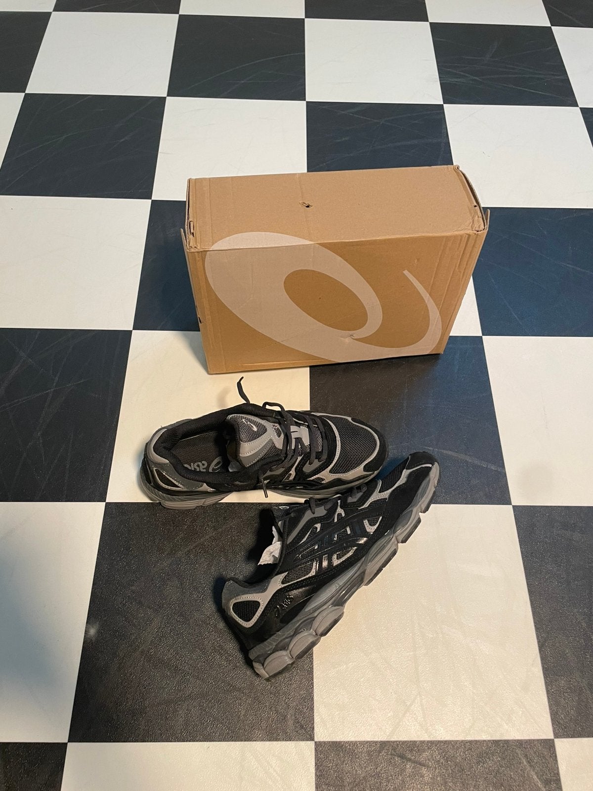 Asics gel NYC black size 44, Verzenden, Zo goed als nieuw