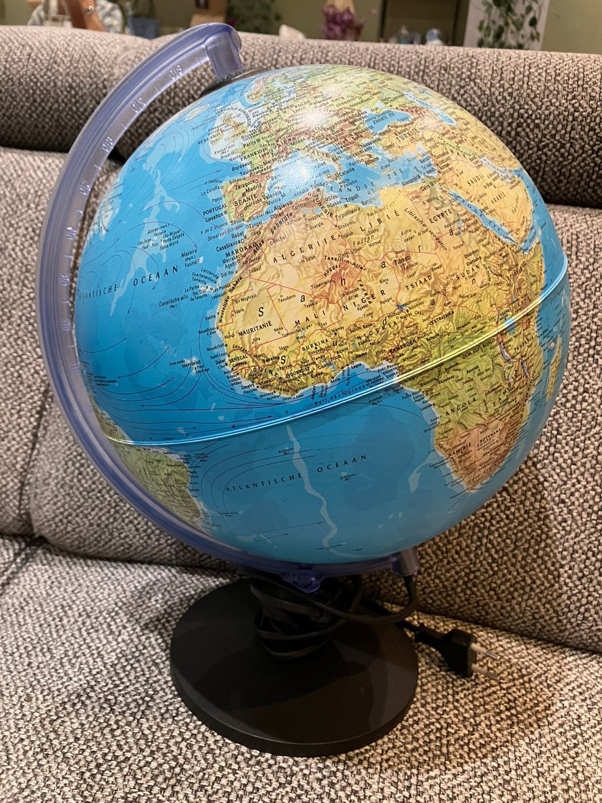 Une nouvelle lampe globe luminescente s'intègre, Enlèvement ou Envoi, Neuf