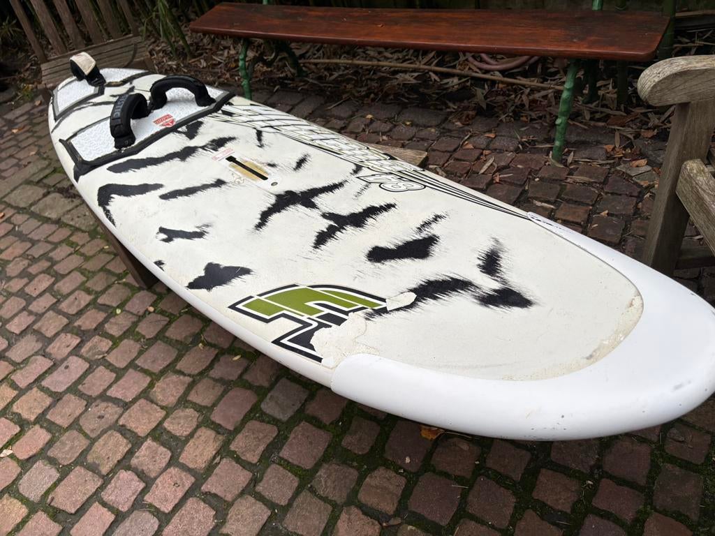 Wave board F2 Guerilla 84L, Watersport en Boten, Ophalen, Gebruikt, Funboard