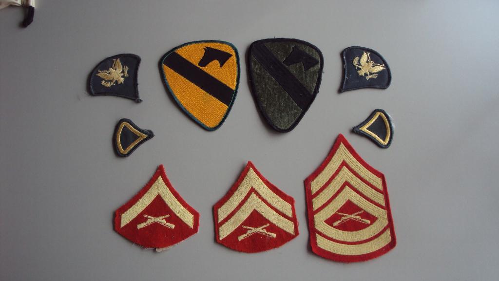 lot insignes US Army Cavalry Division etc, Ophalen of Verzenden
