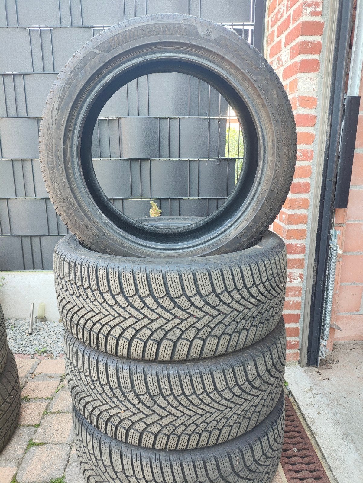 •Bridgestone 235 /45R 18 98v M+S •Dot 2024, Ophalen, Gebruikt