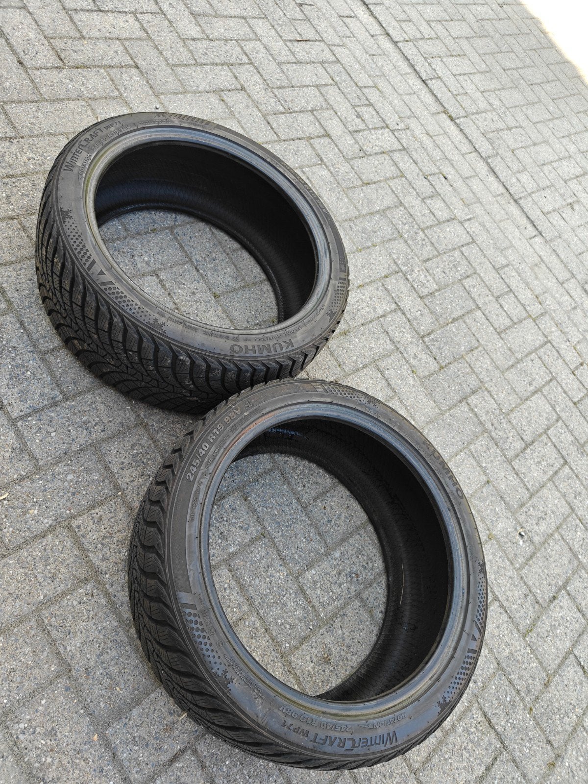 pneu neige kumho 245/40/19, Enlèvement