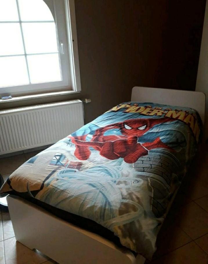 Lit simple Ikea avec matelas gratuit, très bon état, Enlèvement