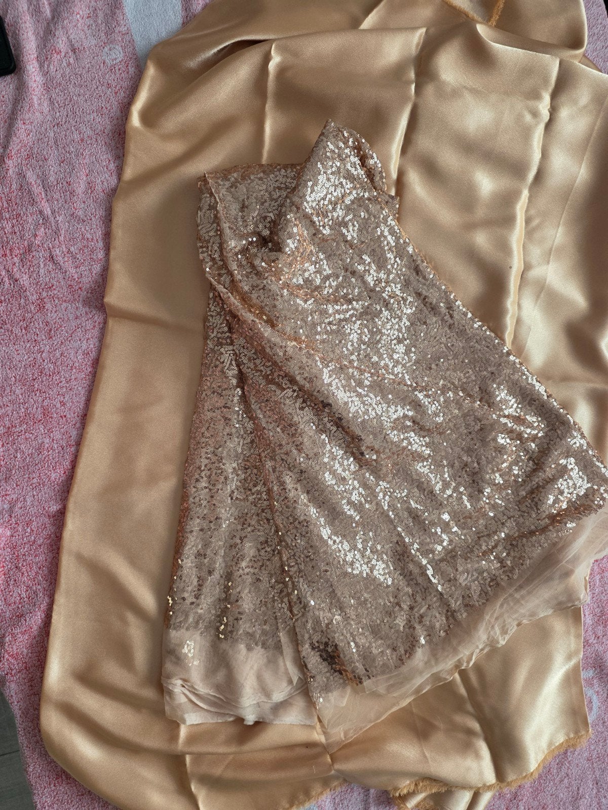 tissus sequin et satin, Caravanes & Camping, Enlèvement ou Envoi