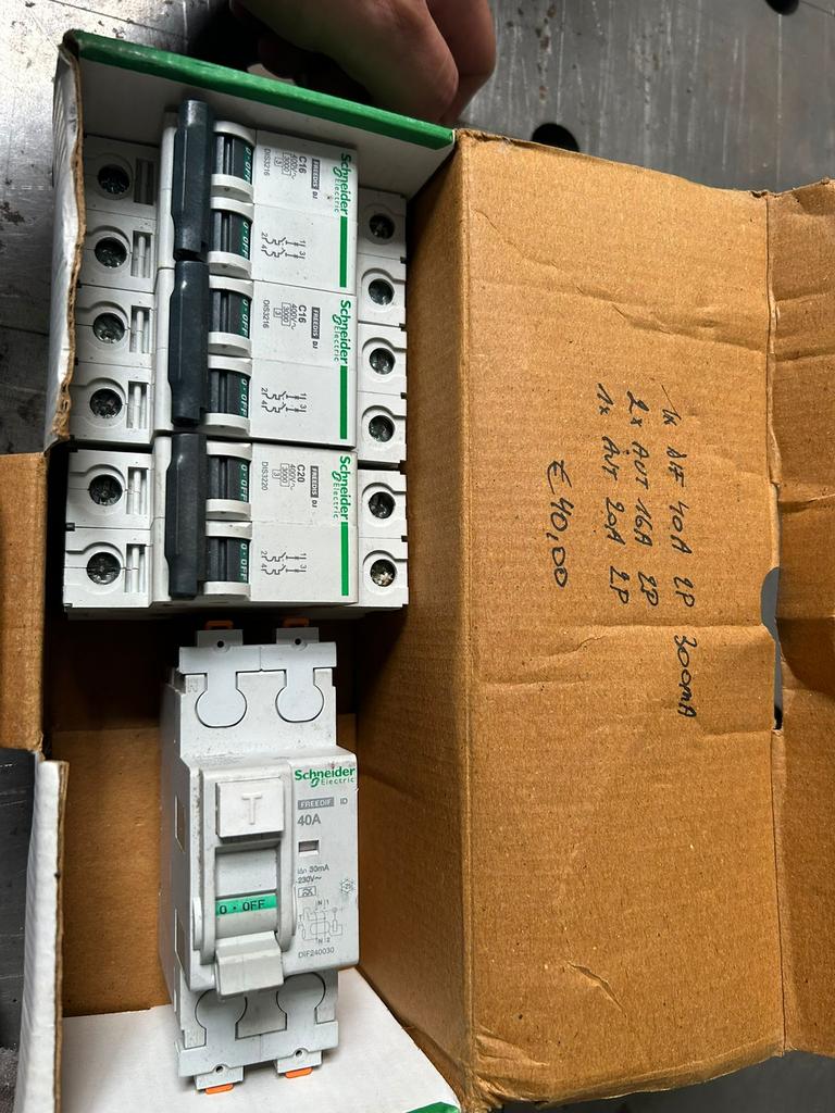 Schneider automaten, Doe-het-zelf en Bouw, Ophalen, Gebruikt, Overige typen