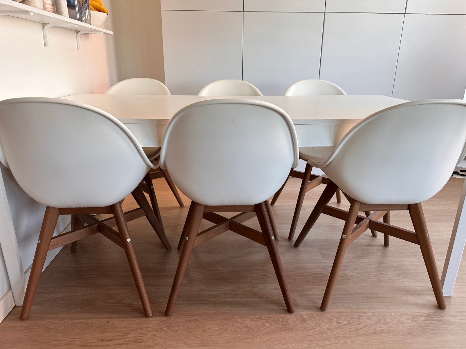 Uitschuifbare eettafel met 6 stoelen, Ophalen, Zo goed als nieuw