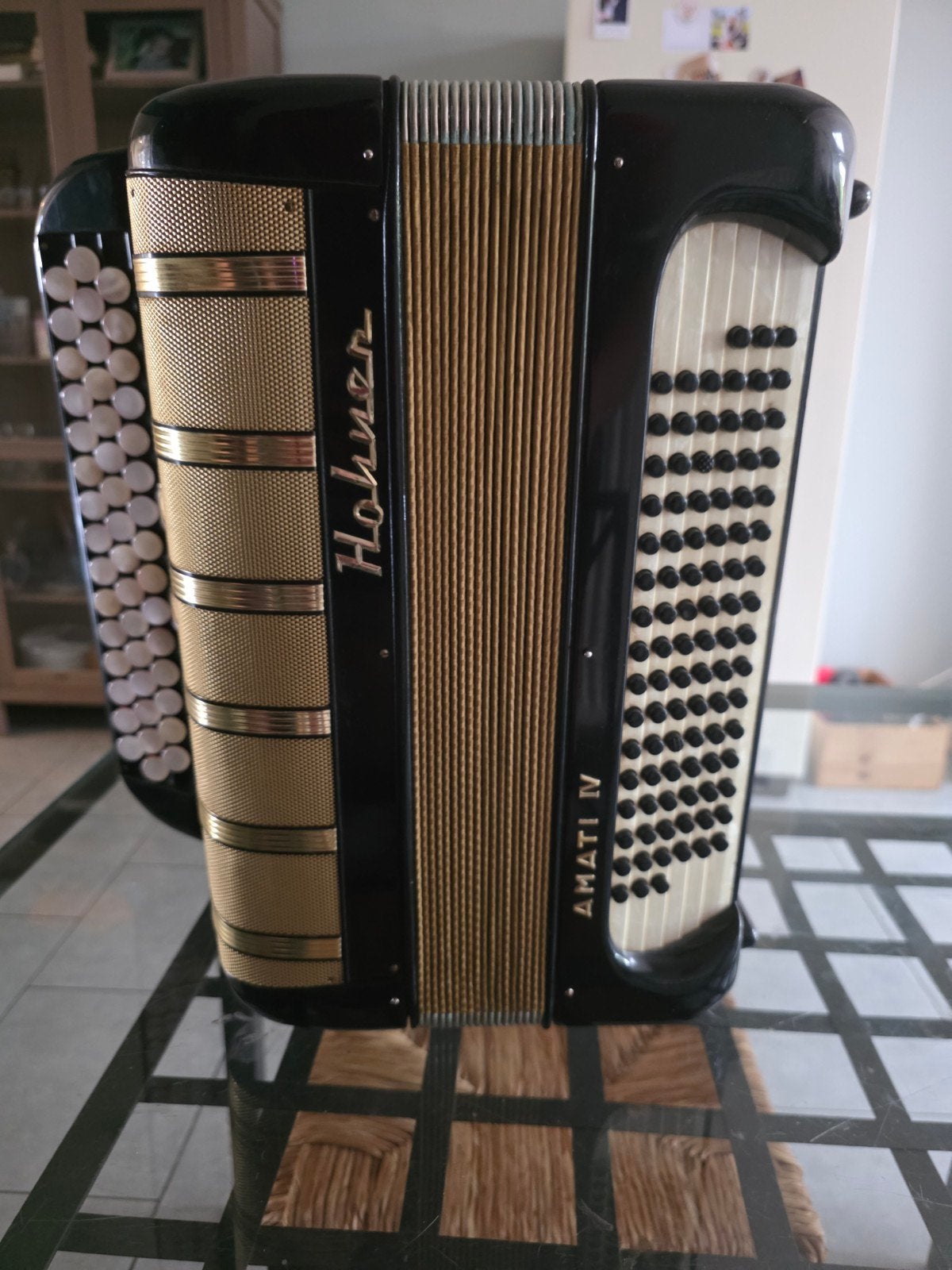 Accordéon Hohner Amati IV, Enlèvement