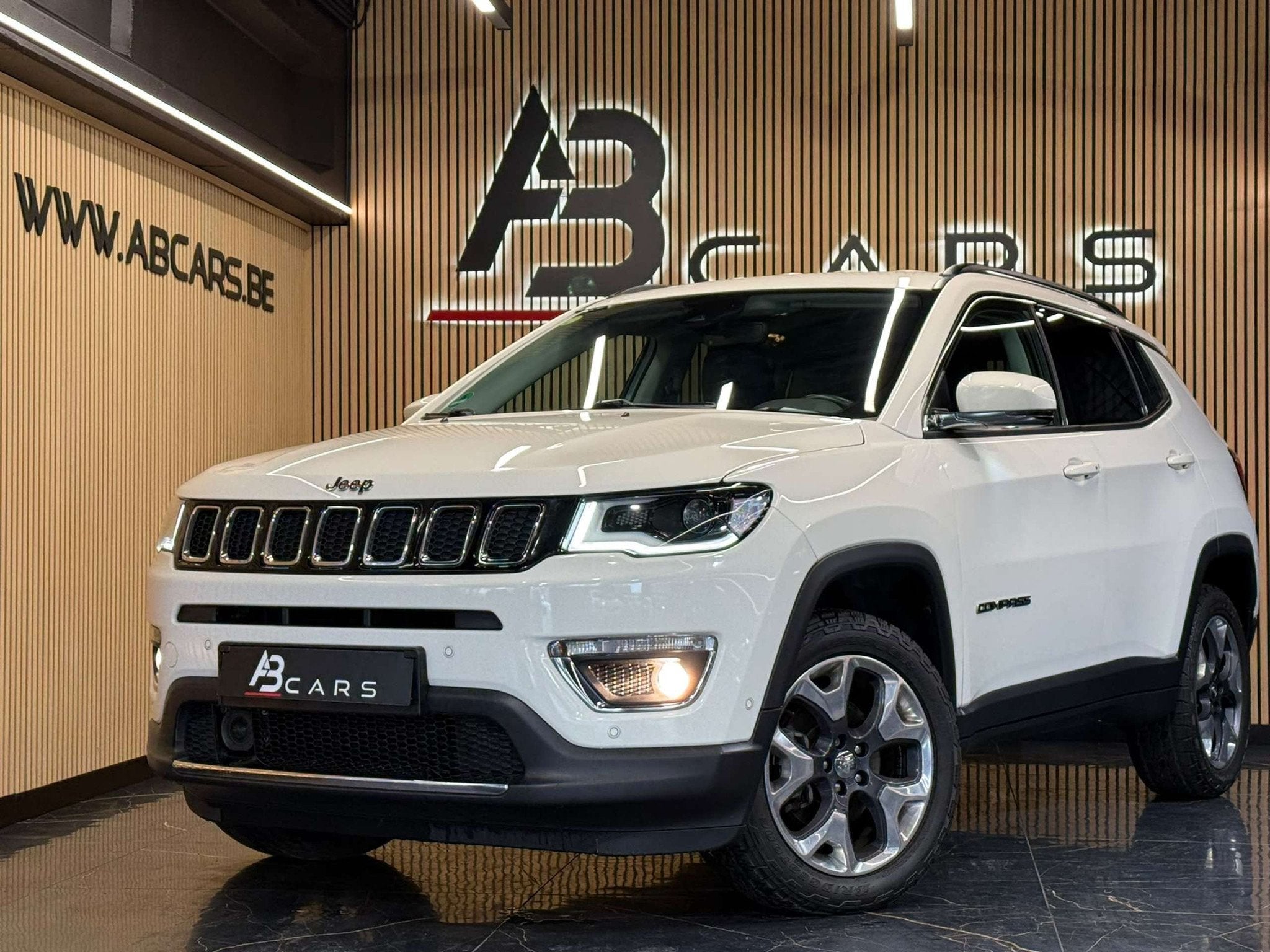 Jeep Compass 2.0 MJD LIMITED 4X4 * GARANTIE 12 MOIS *, Auto's, Automaat, Wit, Bedrijf, SUV of Terreinwagen