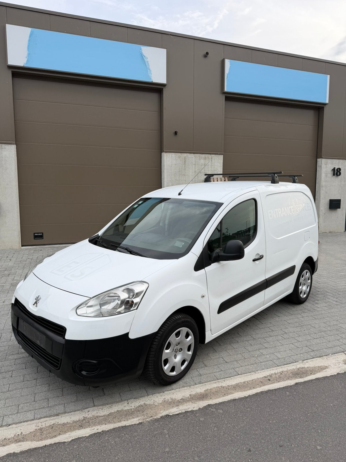 Te koop Peugeot partner 1.6 HDI :airco!!!!!, Auto's, Bestelwagens en Lichte vracht, Bedrijf, Te koop, Peugeot