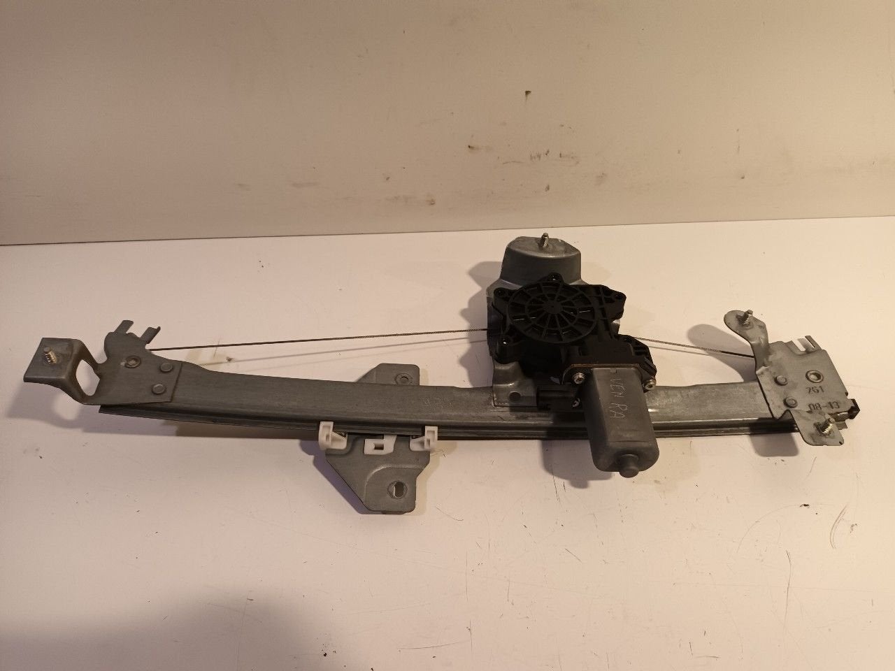 Raammechaniek elektrisch rechts achter Renault Zoé, Onderdelen@venauto.nl, Van der Ven Autorecycling B.V., Gebruikt, Ettenseweg 76, 4706 PB Roosendaal, The Netherlands