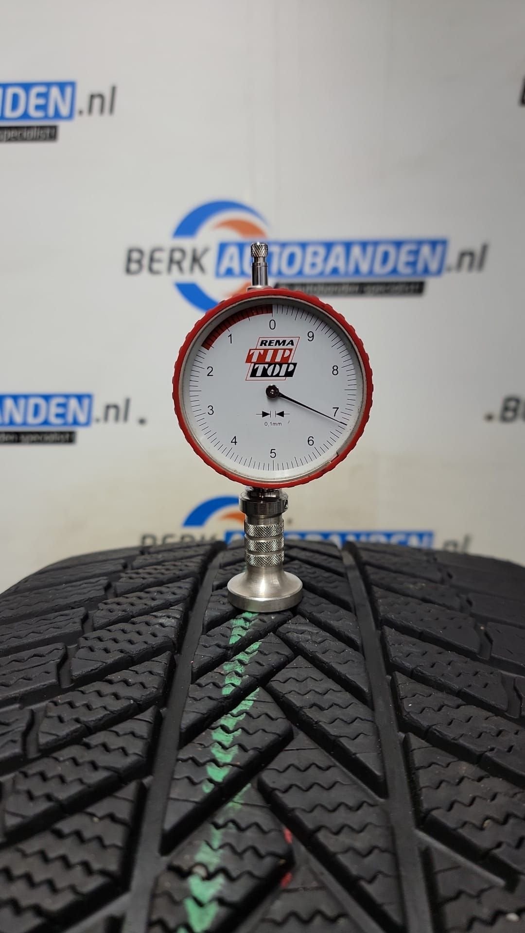 2x Bridgestone Blizzak LM005 245/40 R19 98V 245/40/19 245401, Auto-onderdelen, Banden en Velgen, 19 inch, -, -, Band(en)