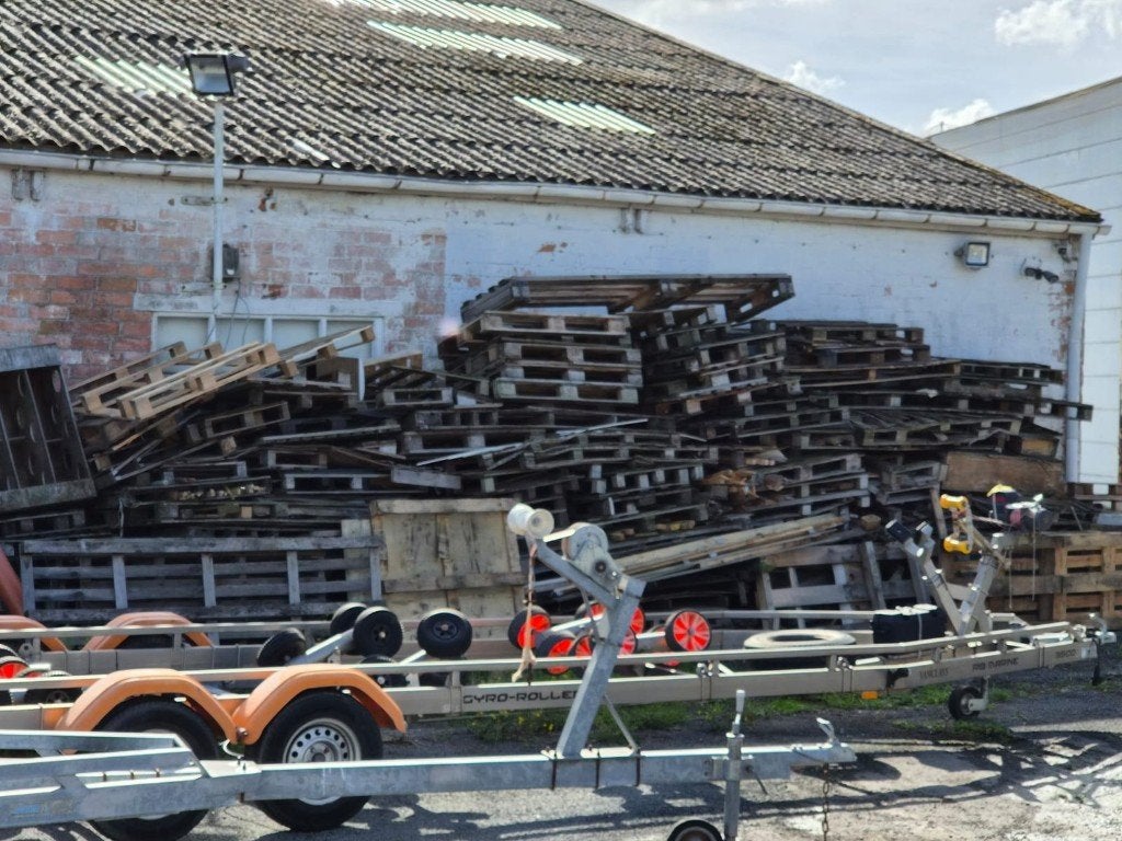 Gratis Brandhout (enkel alles afhalen), Enlèvement, Utilisé