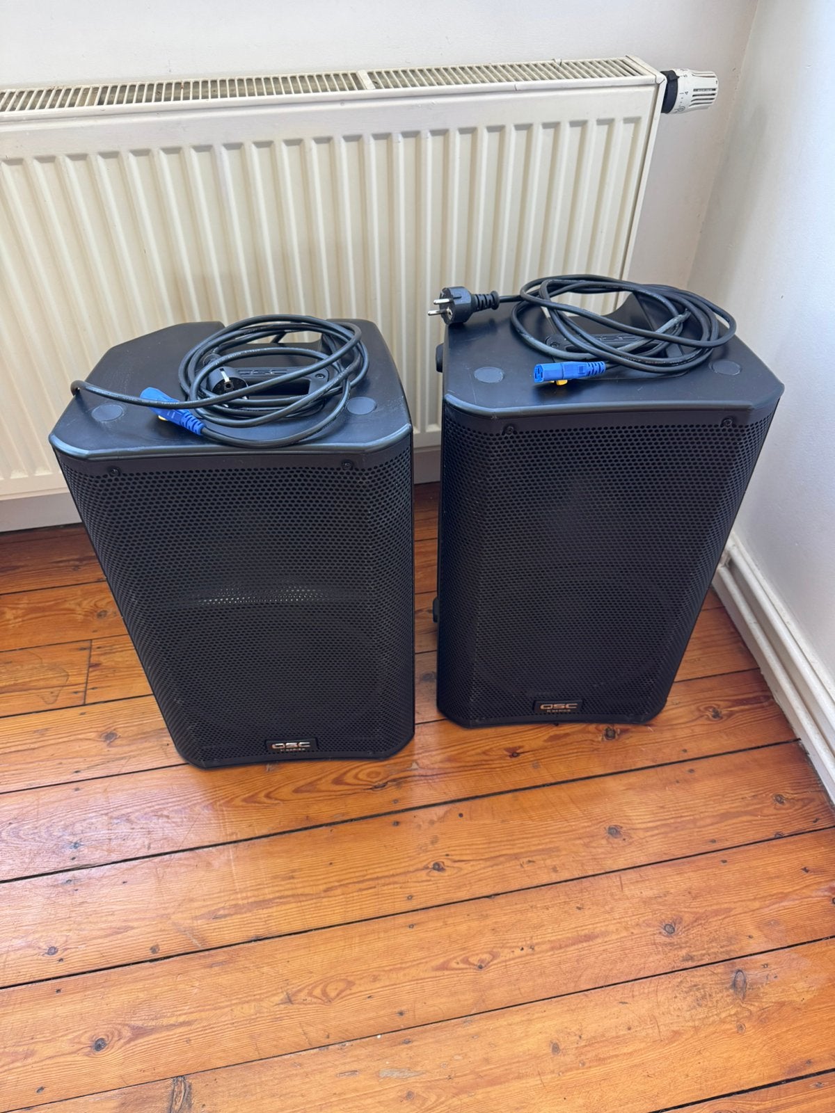 QSC K10 speakerset, Enlèvement, Utilisé, Kit d'enceintes