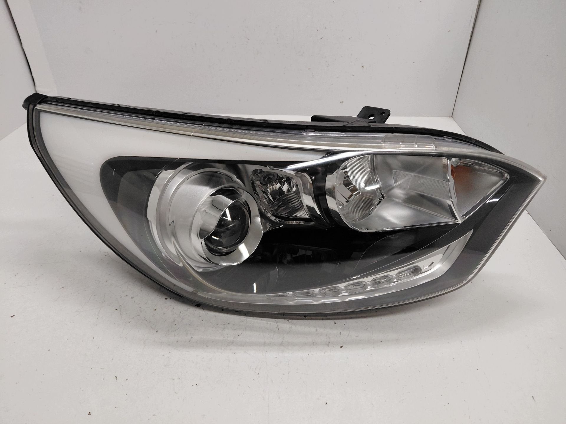 KIA Rio III Koplamp Rechts KIA, Auto-onderdelen, Heolleung-ro 12
06797  Seoul, Info@kia.com, Kia Corporation, Gebruikt