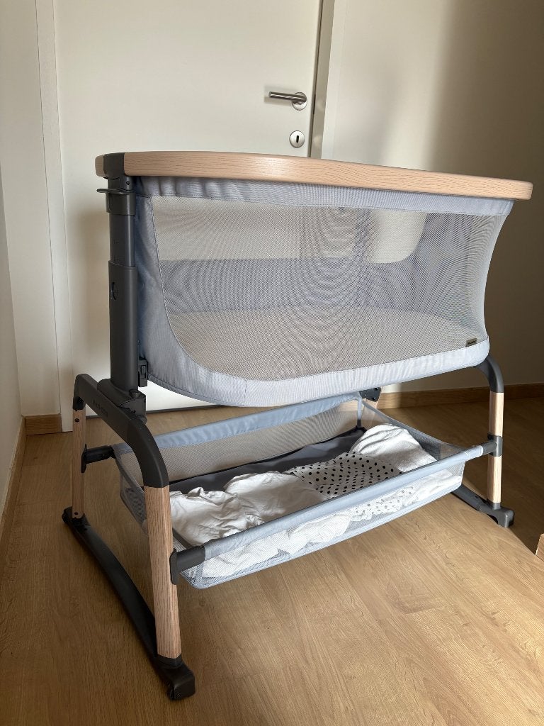 Maxi Cosi Iora Air co-sleeper + hoeslakens, Kinderen en Baby's, Ophalen, Zo goed als nieuw