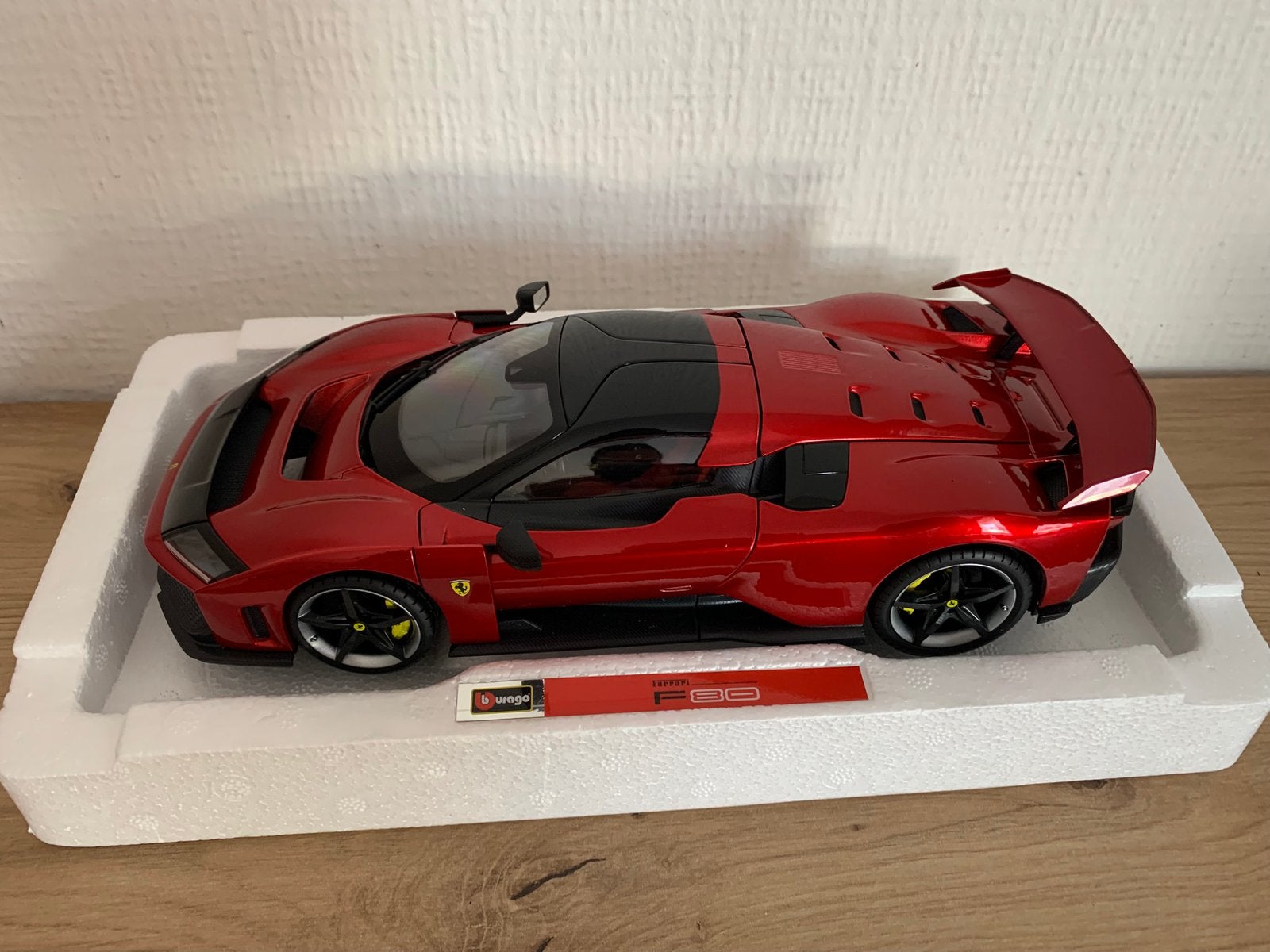 1:18 Ferrari F80, Hobby en Vrije tijd, Ophalen of Verzenden