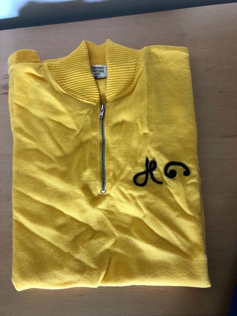 Retro wielertruitje Tour de France, Enlèvement