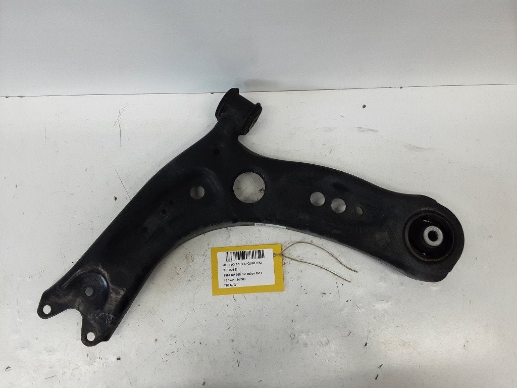 BRAS DE SUSPENSION AVANT GAUCHE (TRIANGLE) Audi (5Q0407151J), Auto-Union-Straße  1,
85057  Ingolstadt, DE, Info@audi.de, Audi