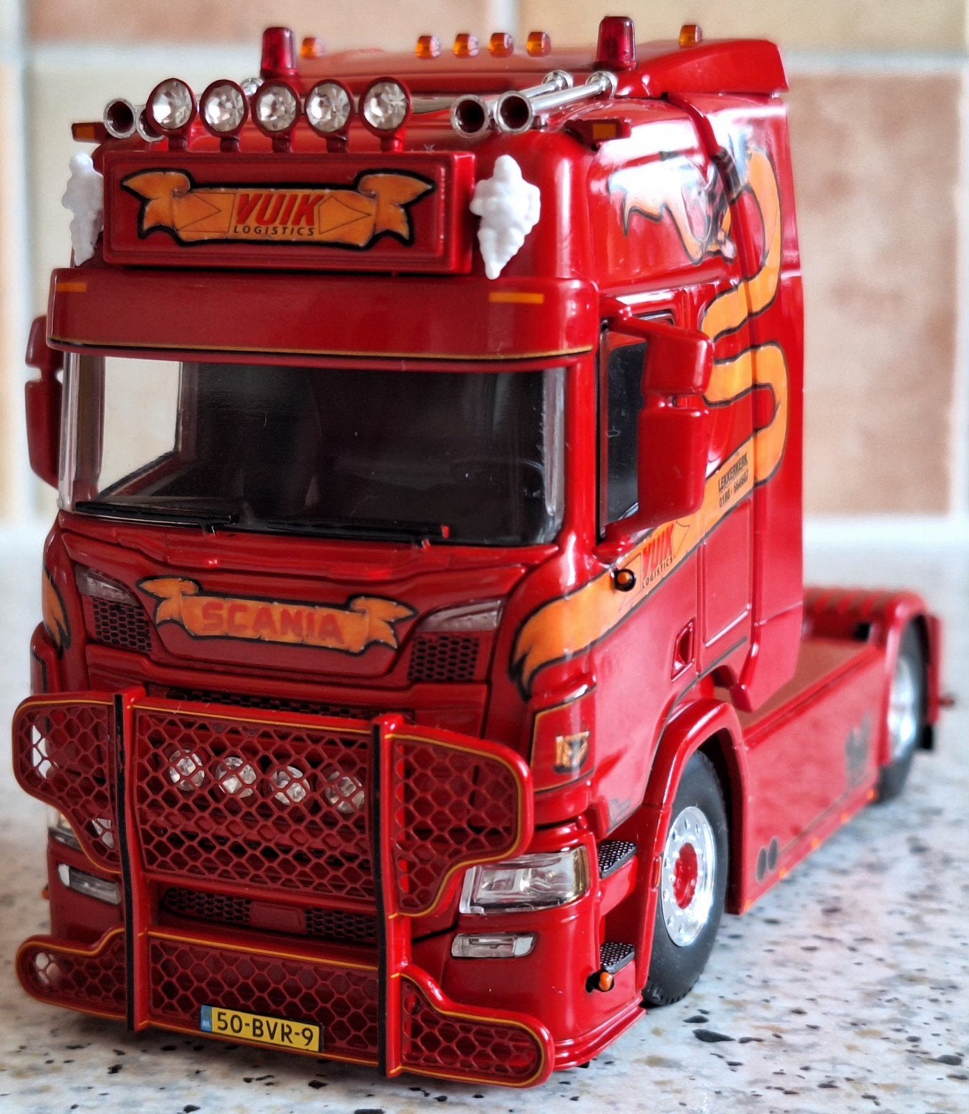 SCANIA R450 trekker "Vuik - lekkerkerk", Hobby en Vrije tijd, Modelauto's | 1:50, Ophalen of Verzenden, Wsi
