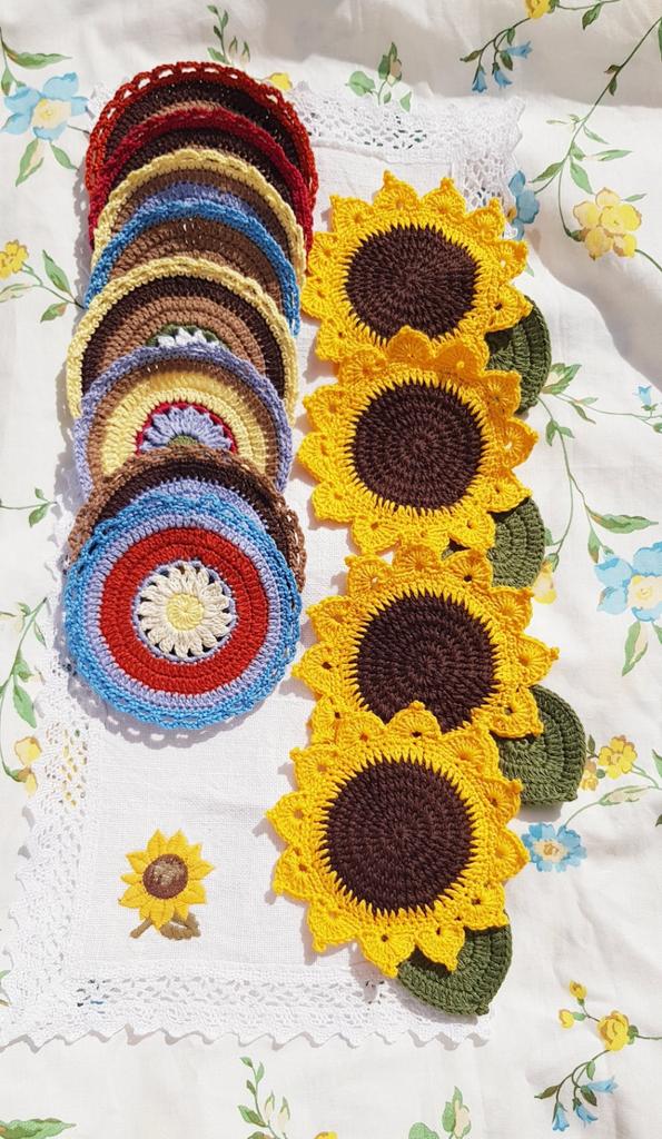 LOT🌻 12 sous-verres/sous-tasses🌻 fleurs au crochet, Neuf, Verre ou Tasse