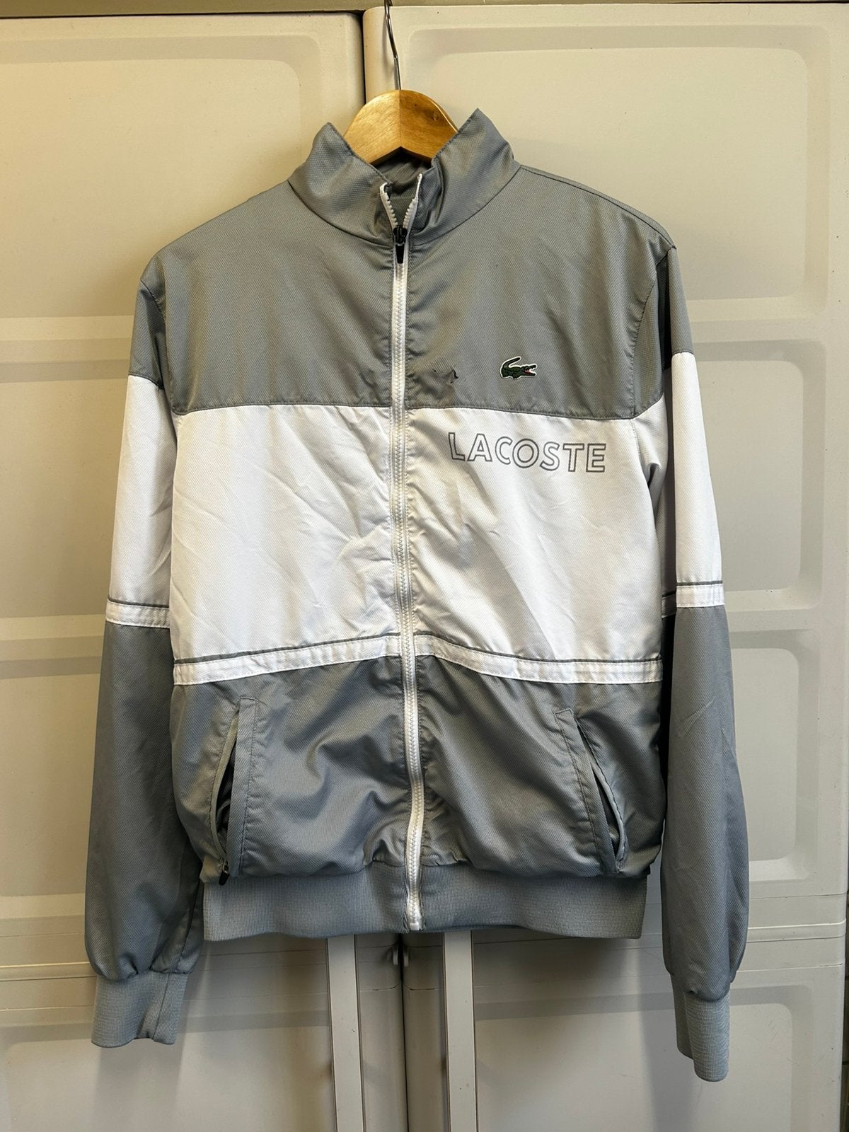 Pull Survêtement Lacoste S Gris et Blanc Vintage, Vêtements | Hommes, Gris, Enlèvement ou Envoi, Général, Comme neuf