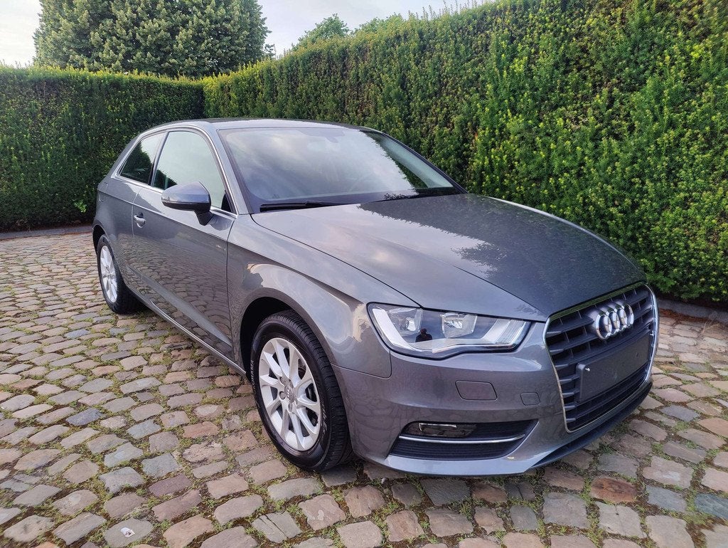 Audi A3 A3 1.6 TDi Attraction, 1305 kg, Achat, Entreprise, Boîte manuelle