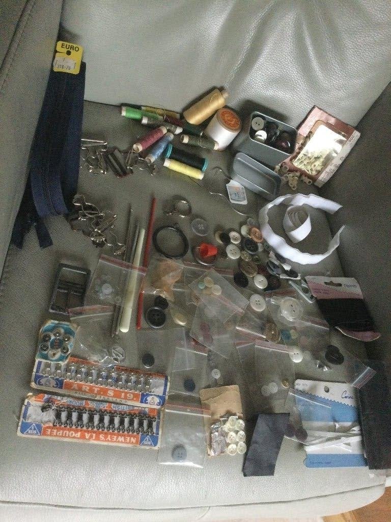 LOT:FOURNITURES-ACCESSOIRES DE COUTURE, Enlèvement ou Envoi, Utilisé, Autres types