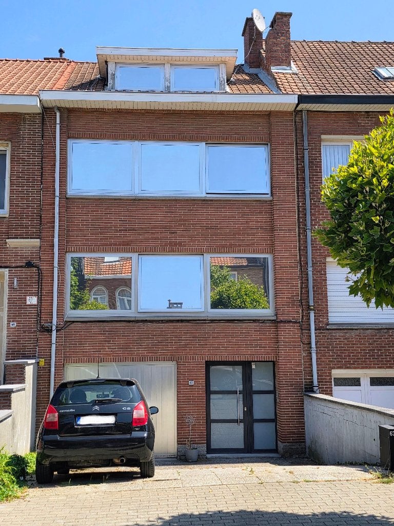 Bel-etage van 212m² met 4 slaapkamers in Strombeek-Bever, Immo, 348 kWh/m²/jaar, Tot 200 m², 212 m², Tussenwoning