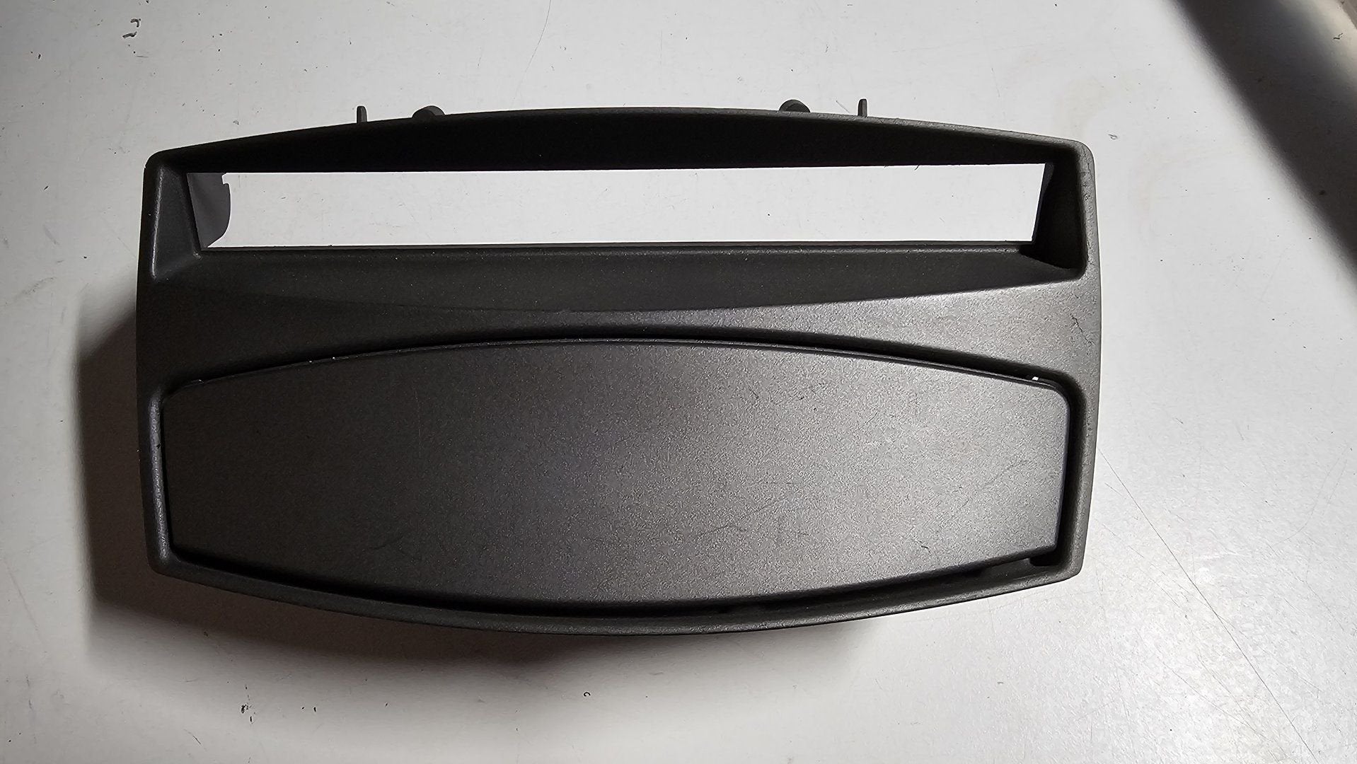 Asbakhouder middenconsole grijs BMW Z4 E85 51167037227 70372, -, Origine de la pièce connue, Utilisé, -