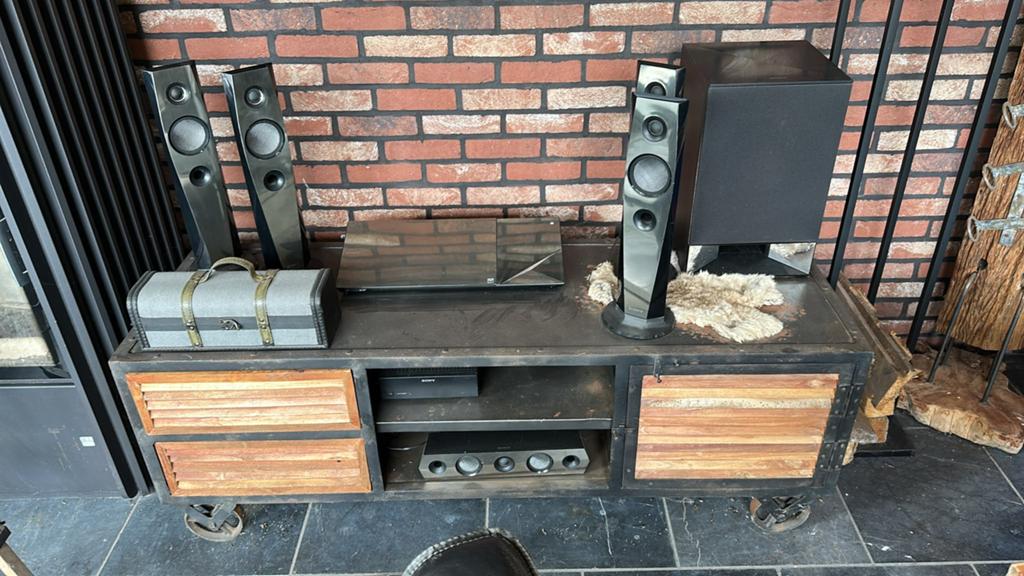 Tv meibel hout met metaal, Ophalen, Gebruikt