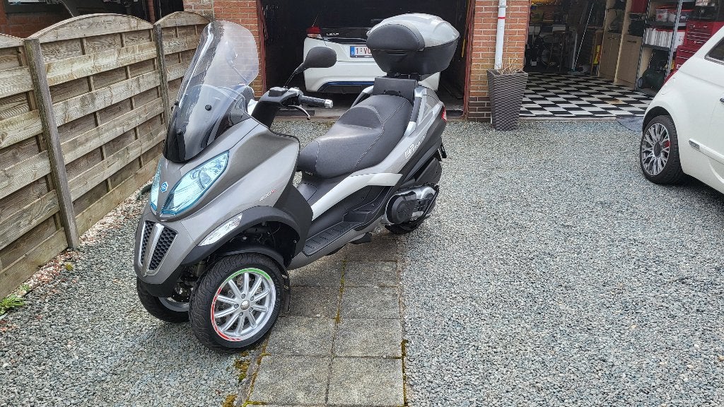 Piaggio Mp3  4000Km! Of ruilen tegen andere scooter, Motoren, 400 cc, Scooter, Nieuw, Particulier