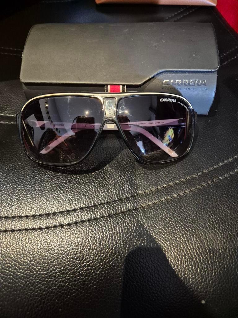 Lunette de soleil Carrera, Enlèvement, Carrera