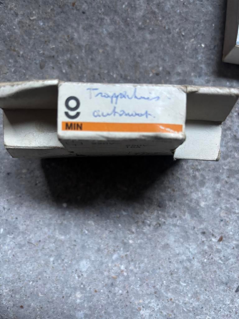 Trappenhuisautomaat, Ophalen, Nieuw