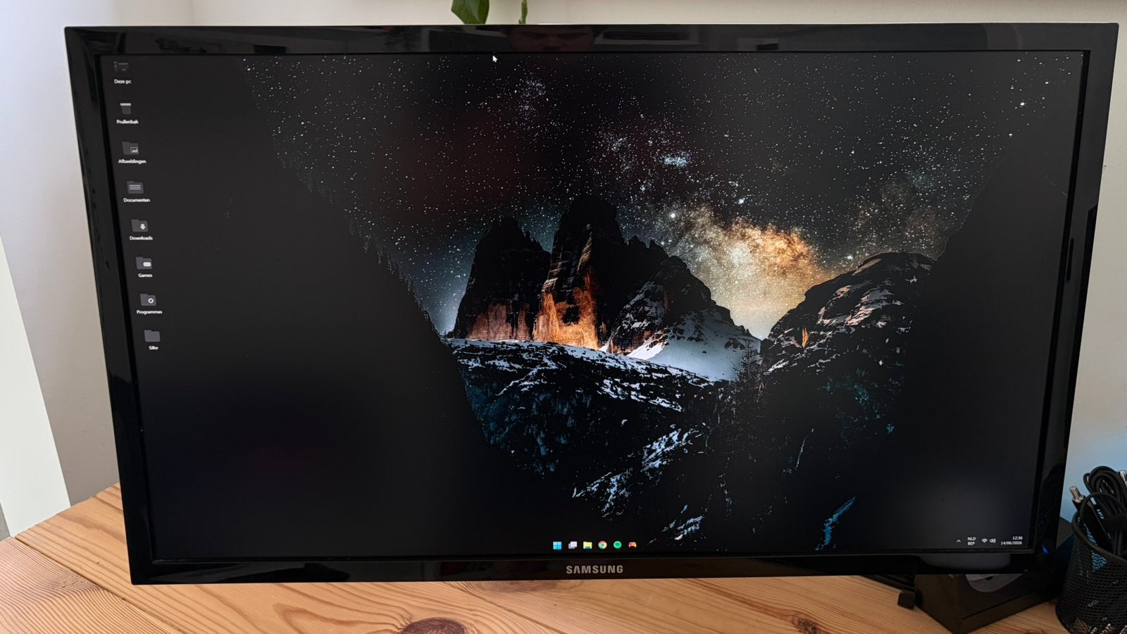 Samsung 28” 4K UHD monitor (U28E570), Computers en Software, Monitoren, Gebruikt, 28", Kantelbaar, Ophalen of Verzenden