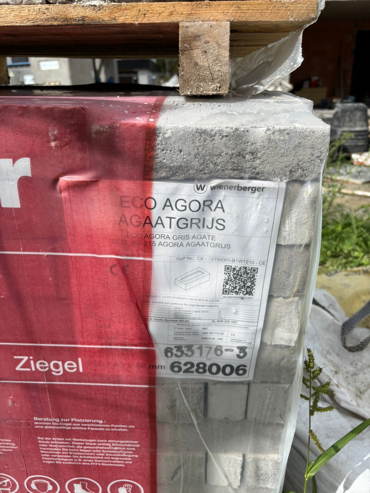 Gevelsteen agora agaatgrijs, Ophalen, Zo goed als nieuw