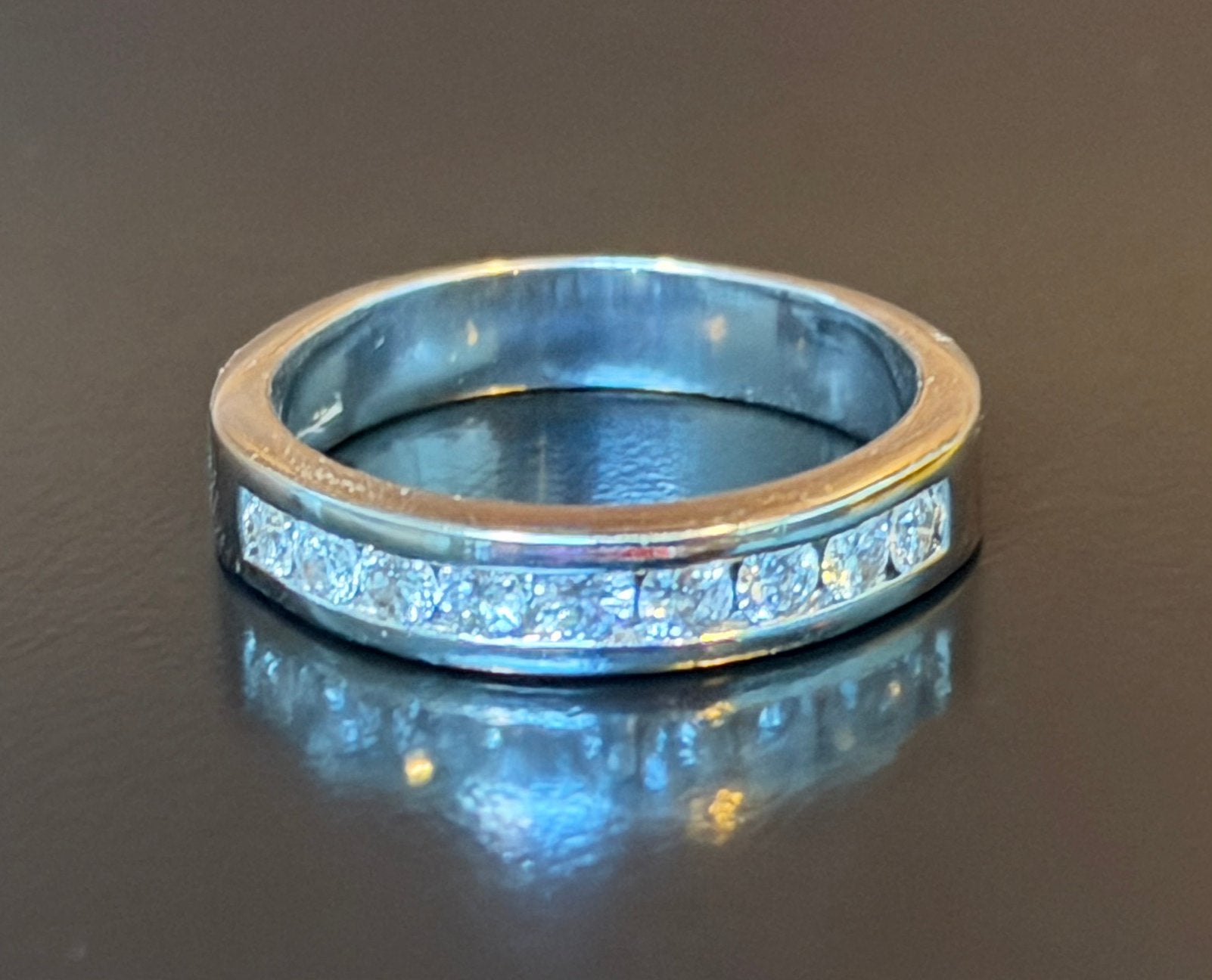 18 karaat witgouden ring met 9 natuurlijke diamanten 0.72ct!, Nieuw, Ophalen of Verzenden, 17 tot 18, Met edelsteen