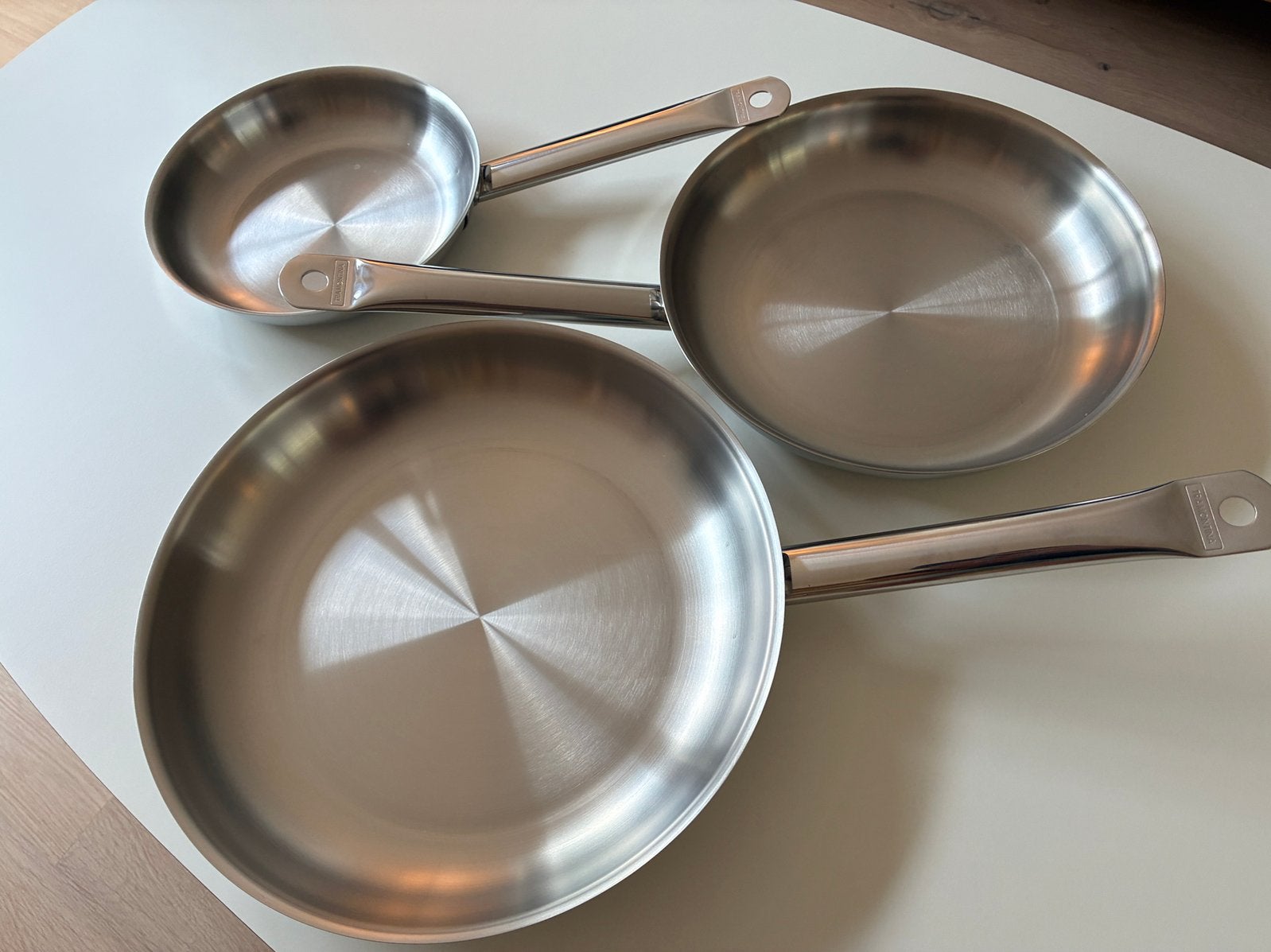 3 Tramontina Professional Pans Poêles Koekenpannen 20/26/30, Maison & Meubles, Cuisine | Casseroles & Poêles, Enlèvement ou Envoi