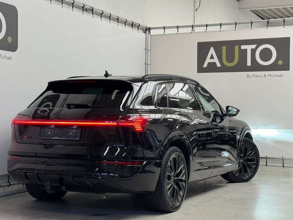 Audi Q8 55 e-Tron Quattro S line *LEDER*PANO*360CAM*, Autos, Cuir, Euro 6, Entreprise, 5 places