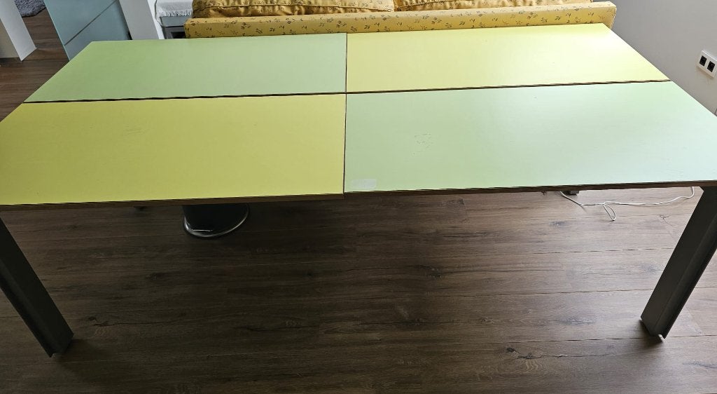 Ruime bureautafel / werktafel, Ophalen, Gebruikt, Metaal, Kabelgoot