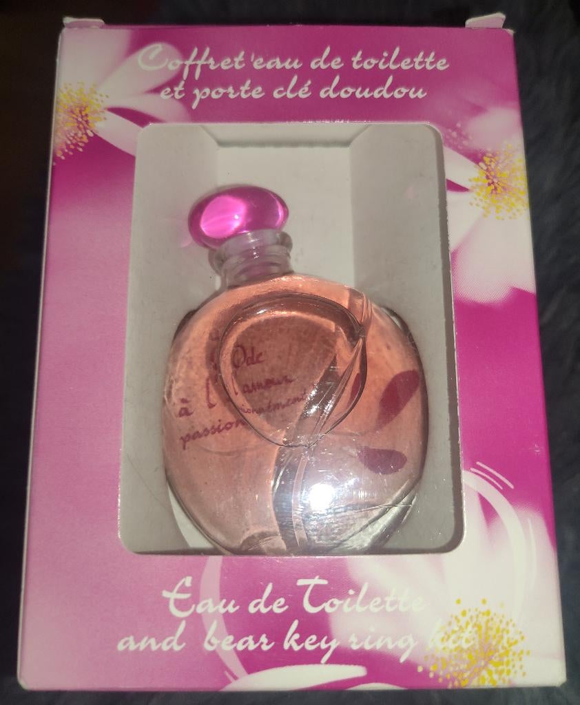 Ode to Love parfum + sleutelhanger voor knuffels, Handtassen en Accessoires, Uiterlijk | Parfum, Ophalen, Nieuw