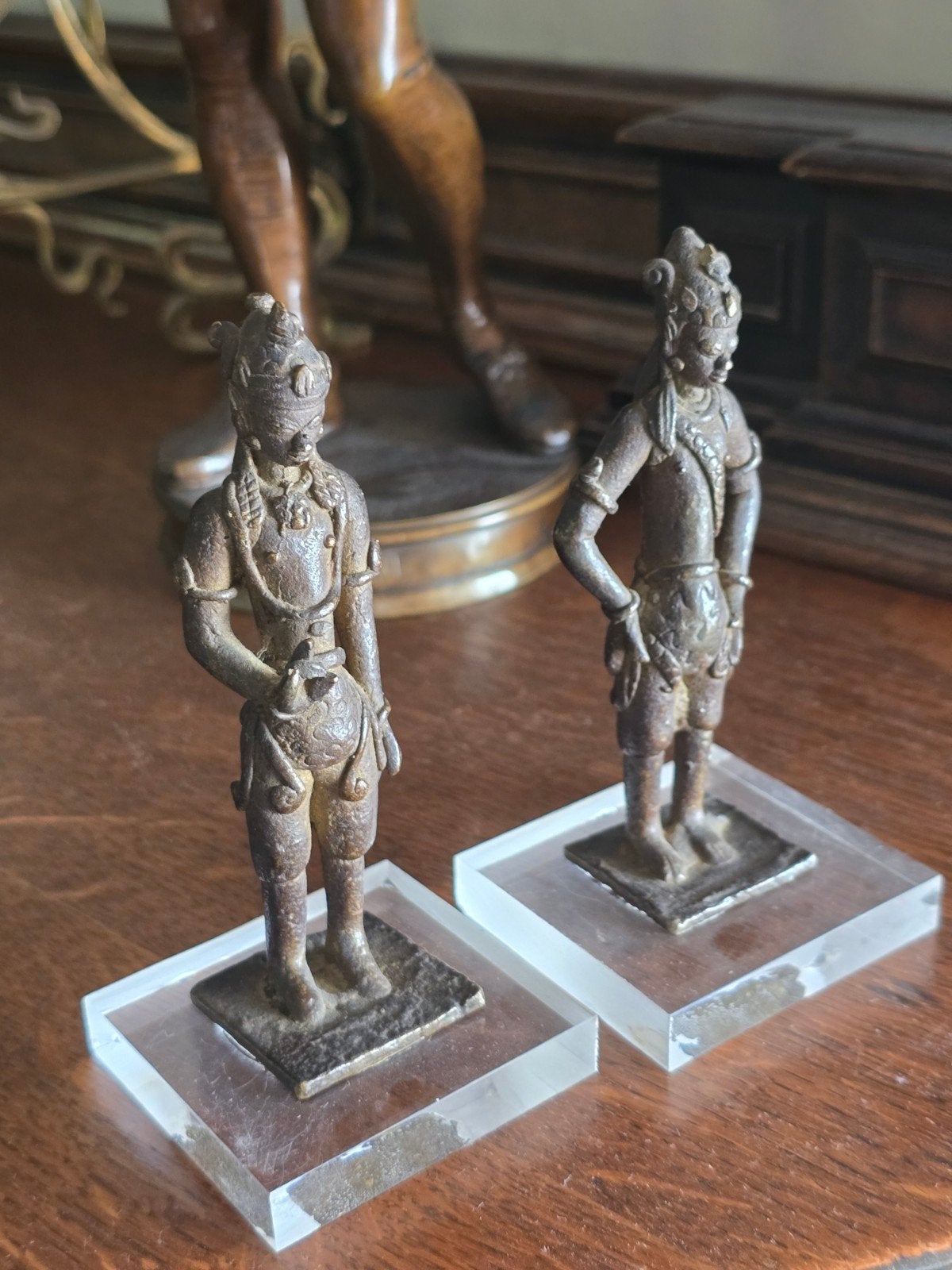 antieke bronzen beeldjes (oosters), Enlèvement ou Envoi, Bronze