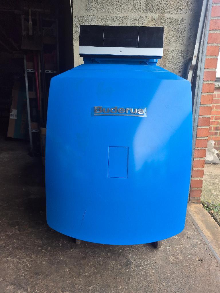 chaudiere mazout condensation Buderus, Moins de 60 cm, Enlèvement, Haut rendement (HR), 30 à 80 cm