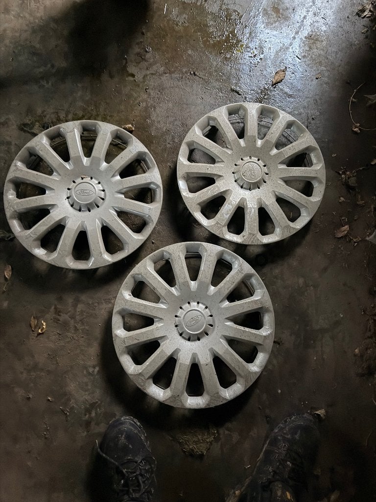 ***3 couvre-roues de Ford Fiesta ou d'autres modèles***, Enlèvement, Jante(s)